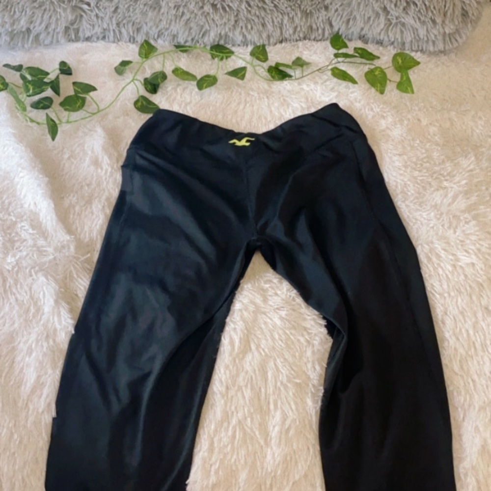 Hollister stretchy workout leggings knee length